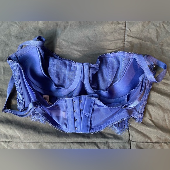 Blue Victoria’s Secret bra - Picture 3 of 7
